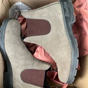 Blundstone boots size 7.5 unisex
